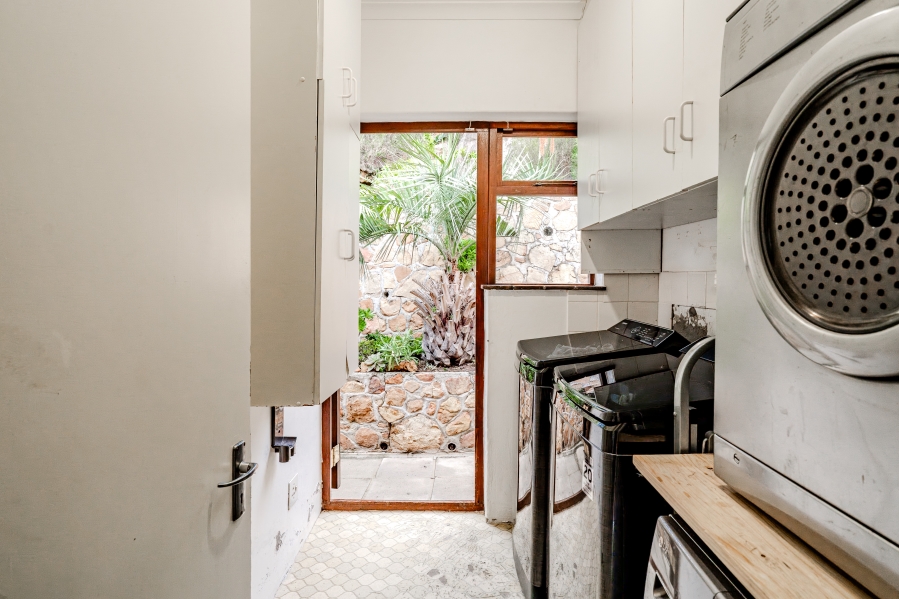 5 Bedroom Property for Sale in Camps Bay Western Cape